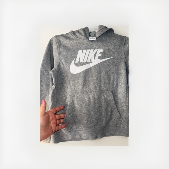 Nike kids Hoodie Club Fleece Gray M Sweatshirt Pullover like new - Picture 10 of 13